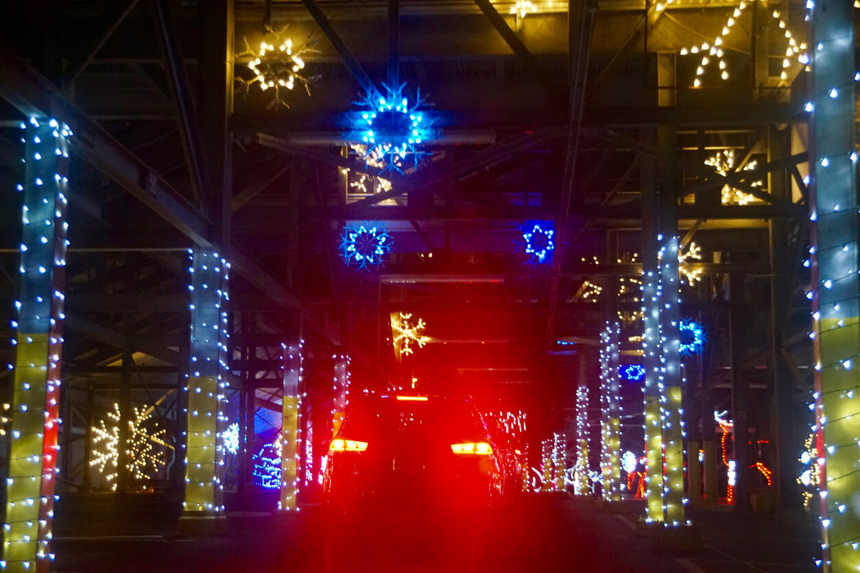 Nebraska Christmas Lights Show Lincoln DriveThrough Light Show